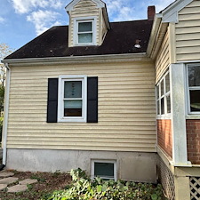 Top-notch-house-washing-project-in-Roanoke-VA-with-drastic-results 3